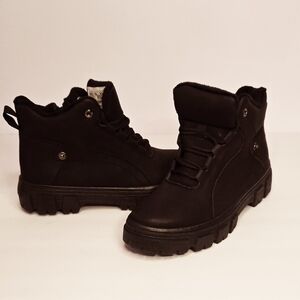 Womens Black Lace Up Suede Hiking Boots Size 6